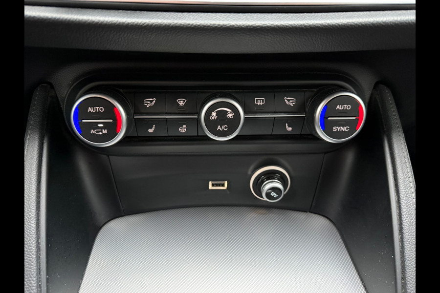 Alfa Romeo Stelvio 2.0 T AWD B-Tech l Pano l VDOH l Volleder l Camera l ACC l