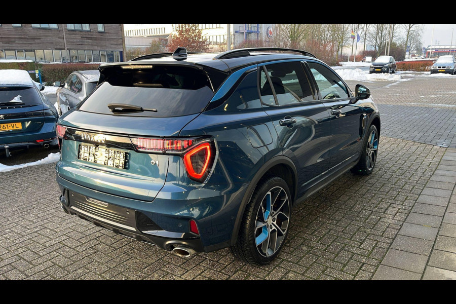 Lynk & Co 01 1.5 | 261 pk | PHEV | 360 Camera | Adaptieve Cruise | Elek. Achterklep | Panorama dak | Stoelverwarming | 1.800kg Trekgewicht