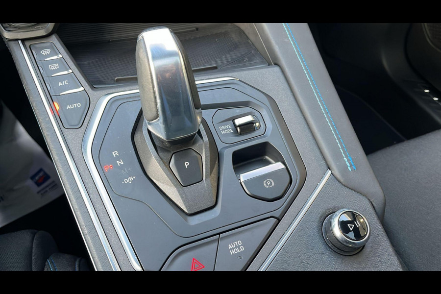 Lynk & Co 01 1.5 | 261 pk | PHEV | 360 Camera | Adaptieve Cruise | Elek. Achterklep | Panorama dak | Stoelverwarming | 1.800kg Trekgewicht