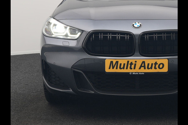 BMW X2 xDrive25e M Sport Plug In Hybrid 220pk Dealer O.H. PHEV | Panodak | Adaptive Cruise | Head Up | Camera | Harman & Kardon | Lederen Sportstoelen Memory & Verwarmd | Sfeerverlichting | Apple Carplay | Keyless | Navigatie | DAB | 19"L.M |