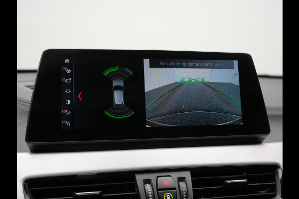 BMW X2 xDrive25e M Sport Plug In Hybrid 220pk Dealer O.H. PHEV | Panodak | Adaptive Cruise | Head Up | Camera | Harman & Kardon | Lederen Sportstoelen Memory & Verwarmd | Sfeerverlichting | Apple Carplay | Keyless | Navigatie | DAB | 19"L.M |