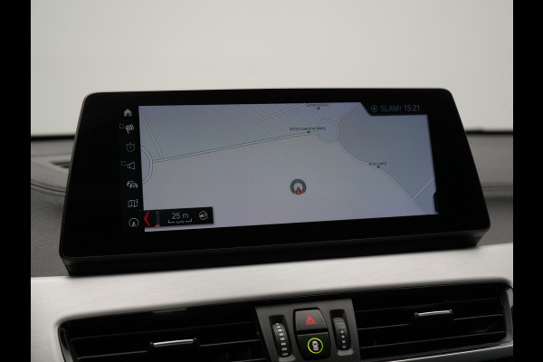 BMW X2 xDrive25e M Sport Plug In Hybrid 220pk Dealer O.H. PHEV | Panodak | Adaptive Cruise | Head Up | Camera | Harman & Kardon | Lederen Sportstoelen Memory & Verwarmd | Sfeerverlichting | Apple Carplay | Keyless | Navigatie | DAB | 19"L.M |