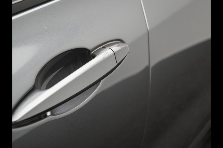 BMW X2 xDrive25e M Sport Plug In Hybrid 220pk Dealer O.H. PHEV | Panodak | Adaptive Cruise | Head Up | Camera | Harman & Kardon | Lederen Sportstoelen Memory & Verwarmd | Sfeerverlichting | Apple Carplay | Keyless | Navigatie | DAB | 19"L.M |