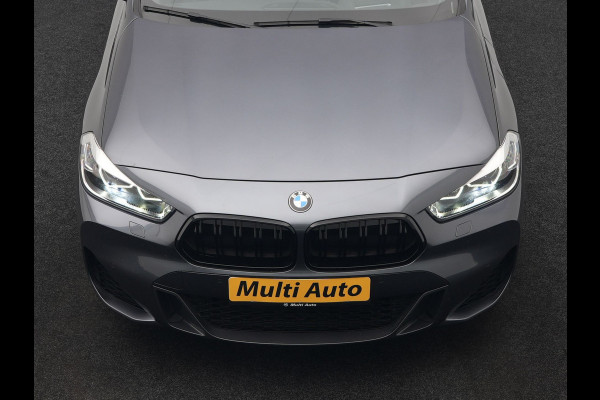 BMW X2 xDrive25e M Sport Plug In Hybrid 220pk Dealer O.H. PHEV | Panodak | Adaptive Cruise | Head Up | Camera | Harman & Kardon | Lederen Sportstoelen Memory & Verwarmd | Sfeerverlichting | Apple Carplay | Keyless | Navigatie | DAB | 19"L.M |