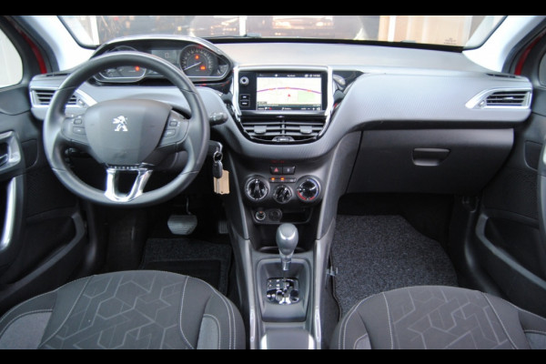 Peugeot 2008 1.2 PureT. Blue Lion | NAV | Apple Carplay | Cruise | Automaat