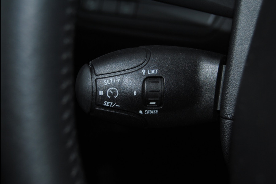 Peugeot 2008 1.2 PureT. Blue Lion | NAV | Apple Carplay | Cruise | Automaat