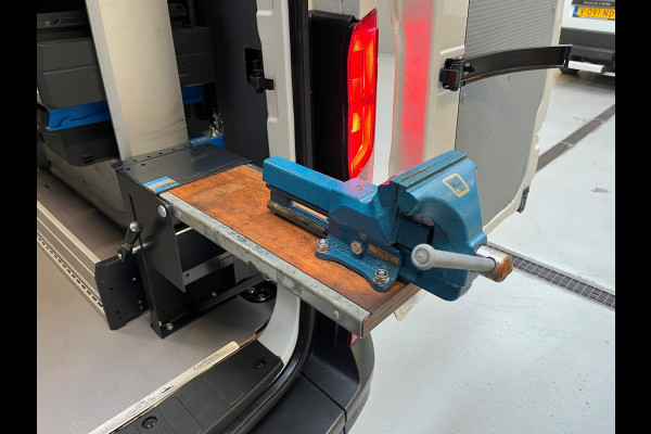 Volkswagen Crafter Automaat DSG Servicewagen 35 2.0 TDI 140pk euro6 L3H2 oude L2H1 Highline 3Persoons, Sortimo, RIJKLAARPRIJS