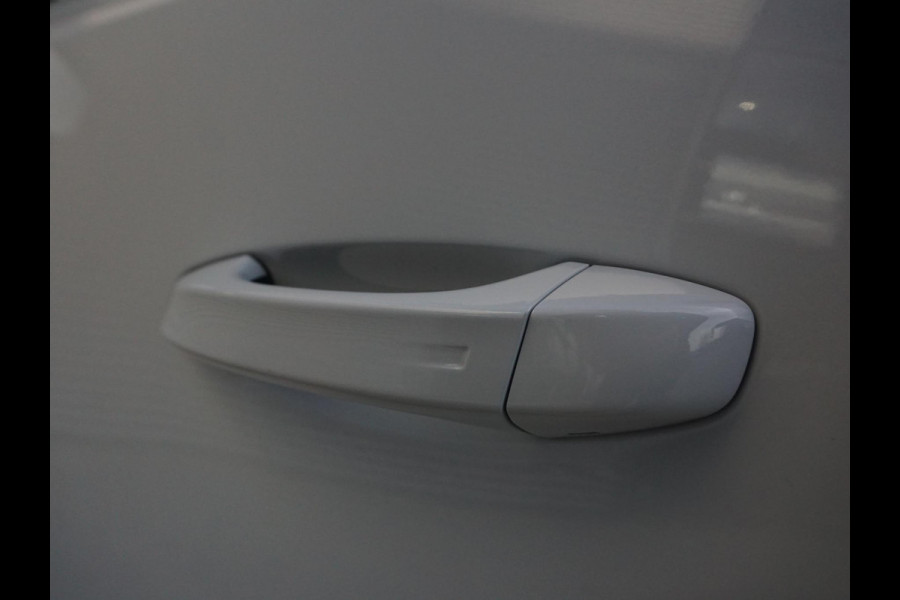 Peugeot E-5008 GT Avantage 73 kWh Panoramadak | Leder interieur