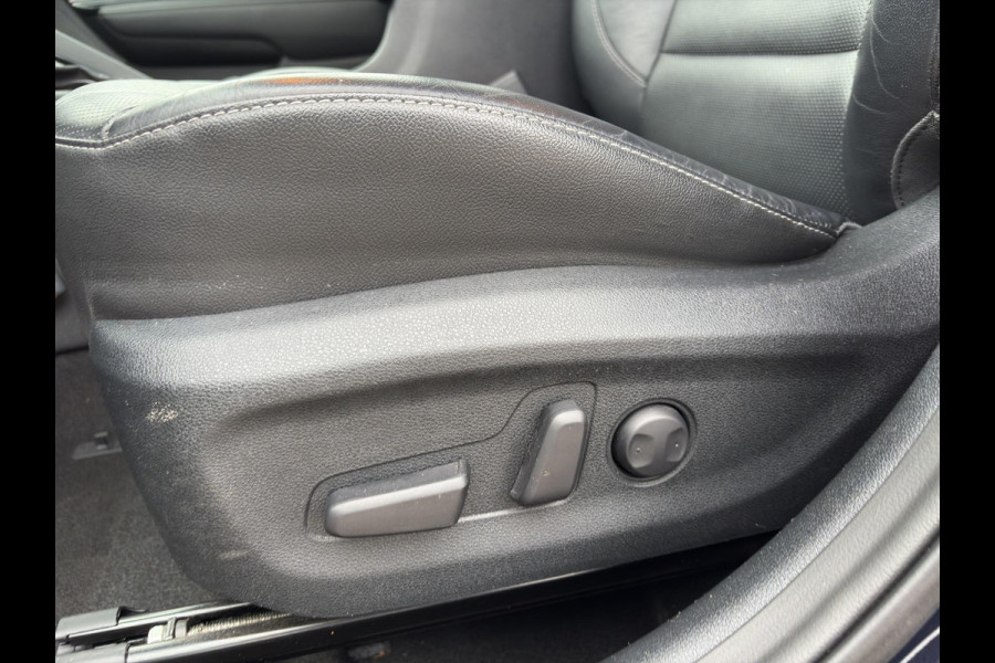 Kia Niro 1.6 GDi Hybrid ExecutiveLine Automaat | Stoelverwarming & Koeling | Navi | Cruise | Camera | Elektrische Stoelen | Trekhaak | Sensoren |