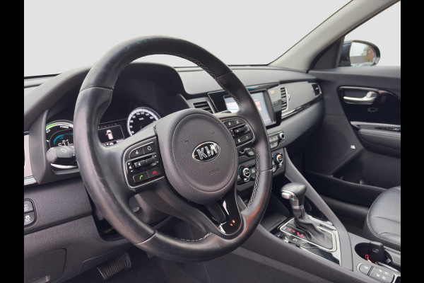 Kia Niro 1.6 GDi Hybrid ExecutiveLine Automaat | Stoelverwarming & Koeling | Navi | Cruise | Camera | Elektrische Stoelen | Trekhaak | Sensoren |