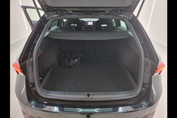 Škoda Octavia Combi 1.0 e-TSI Sport Business Trekhaak Navigatie Apple Carplay/ Android Auto Parkeersensoren Full led Virtual Cockpit Cruise control Climate control Lichtmetalen velgen Getinte ramen