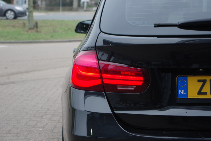 BMW 3 Serie Touring 318i Automaat M-Sport Edition, Panoramdak, LED, Sportstoelen, Leder