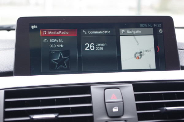 BMW 3 Serie Touring 318i Automaat M-Sport Edition, Panoramdak, LED, Sportstoelen, Leder