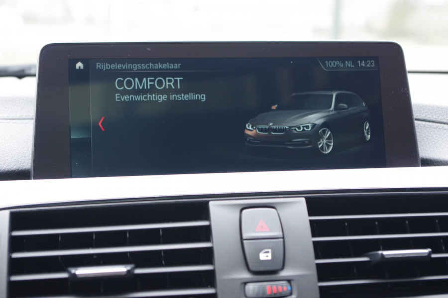 BMW 3 Serie Touring 318i Automaat M-Sport Edition, Panoramdak, LED, Sportstoelen, Leder