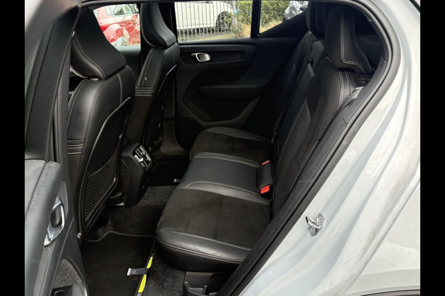 Volvo XC40 Recharge P8 AWD R-Design Two-Tone | Apple Carplay & AndroidAUTO | ACCU 89% |