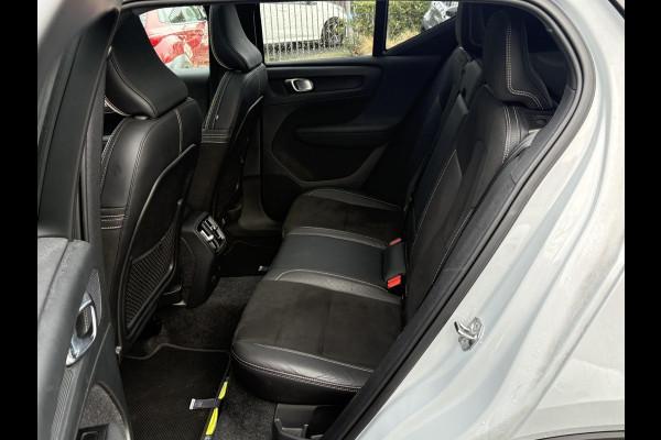 Volvo XC40 Recharge P8 AWD R-Design Two-Tone | Apple Carplay & AndroidAUTO | ACCU 89% |