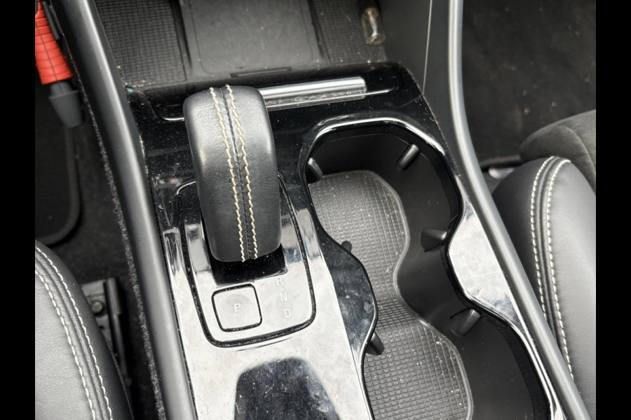 Volvo XC40 Recharge P8 AWD R-Design Two-Tone | Apple Carplay & AndroidAUTO | ACCU 89% |