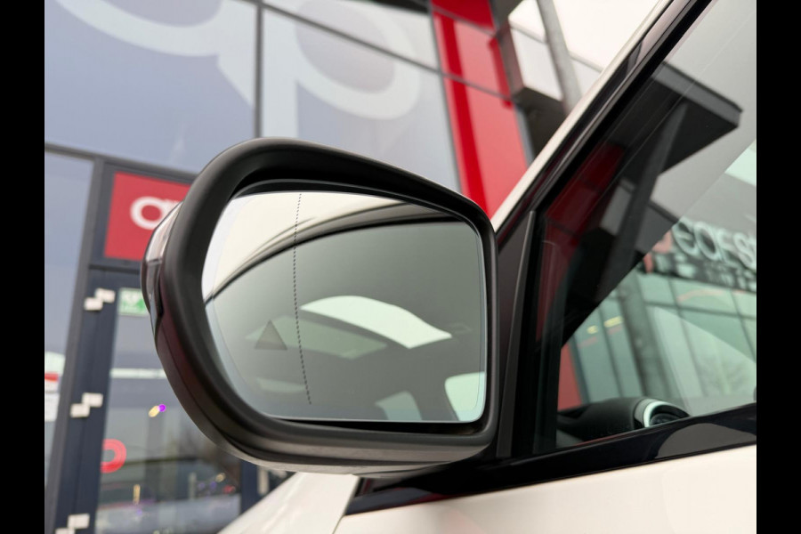 Mercedes-Benz GLA 250 e AMG Night Panorama