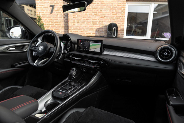 Alfa Romeo Tonale 1.5T Hybrid Edizione Speciale 131 PK Aut. Keyless Matrix LED Camera Sfeerverl. 20''