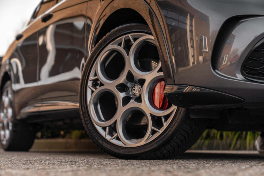 Alfa Romeo Tonale 1.5T Hybrid Edizione Speciale 131 PK Aut. Keyless Matrix LED Camera Sfeerverl. 20''