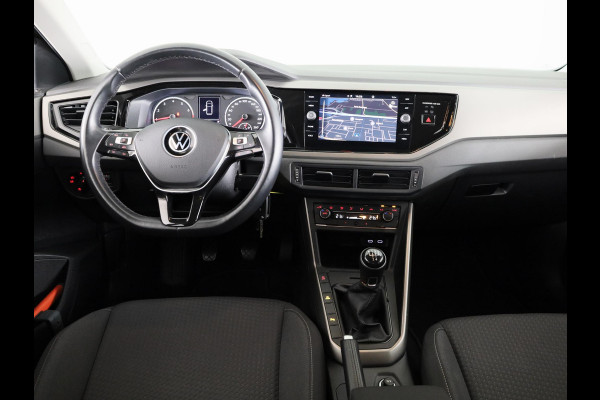 Volkswagen Polo 1.0 TSI Comfortline Business 95 pk | Navigatie | Parkeersensoren | Achteruitrijcamera | Adaptieve cruise control | Apple Carplay/Android Auto |