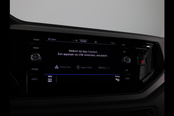 Volkswagen Polo 1.0 TSI Comfortline Business 95 pk | Navigatie | Parkeersensoren | Achteruitrijcamera | Adaptieve cruise control | Apple Carplay/Android Auto |