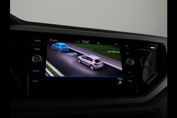 Volkswagen Polo 1.0 TSI Comfortline Business 95 pk | Navigatie | Parkeersensoren | Achteruitrijcamera | Adaptieve cruise control | Apple Carplay/Android Auto |