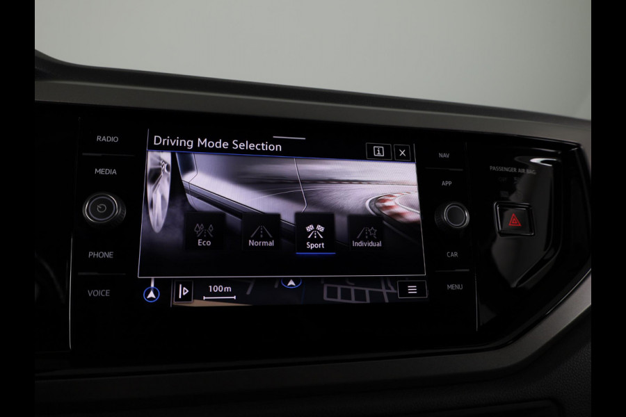Volkswagen Polo 1.0 TSI Comfortline Business 95 pk | Navigatie | Parkeersensoren | Achteruitrijcamera | Adaptieve cruise control | Apple Carplay/Android Auto |