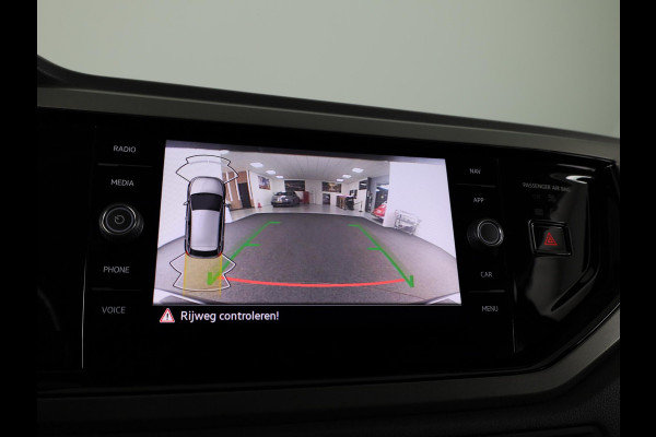 Volkswagen Polo 1.0 TSI Comfortline Business 95 pk | Navigatie | Parkeersensoren | Achteruitrijcamera | Adaptieve cruise control | Apple Carplay/Android Auto |