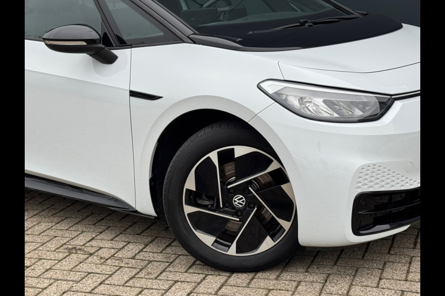 Volkswagen ID.3 First Black Edition 58 kWh * SoH 89% * Steunhaak * Navigatie * Parkeersensoren * Adaptieve Cruise *