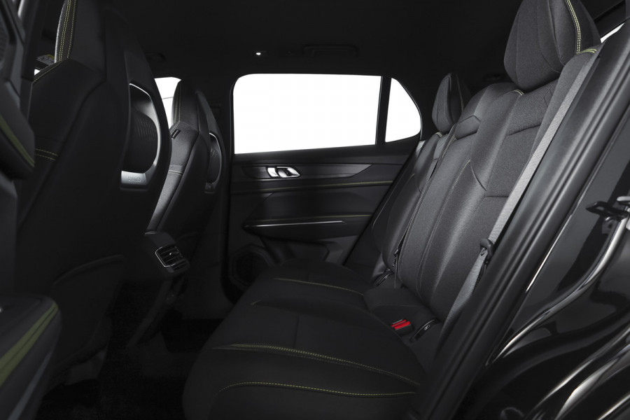 Lynk & Co 01 1.5 Core - Automaat Orig. NL | Dig. Cockpit | Adapt. Cruise | Stoelverw. | PDC | Camera | NAV + App. Connect | ECC | DAB | LM 19" |