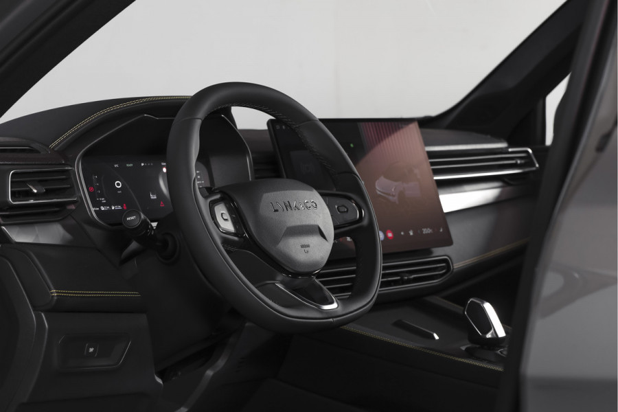 Lynk & Co 01 1.5 Core - Automaat Orig. NL | Dig. Cockpit | Adapt. Cruise | Stoelverw. | PDC | Camera | NAV + App. Connect | ECC | DAB | LM 19" |