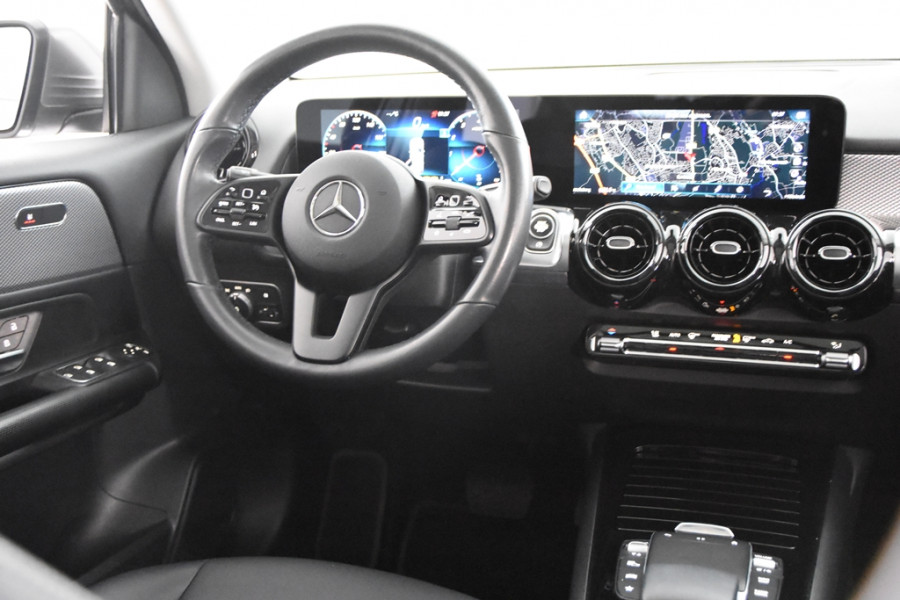 Mercedes-Benz Glb 180 *1ste eigenaar*Panoramadak*Stoelverwarming*Carplay*