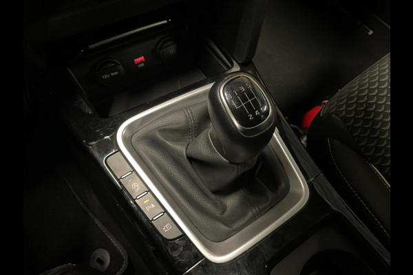 Kia Ceed 1.0 T-GDi DynamicPlusLine|120 PK|TREKHAAK|LEDER|KEYLESS|PDC|CARPLAY|ANDROID|CAMERA|CRUISE|CLIMATE|NAVIGATIEIN.BTW|1e EIG|