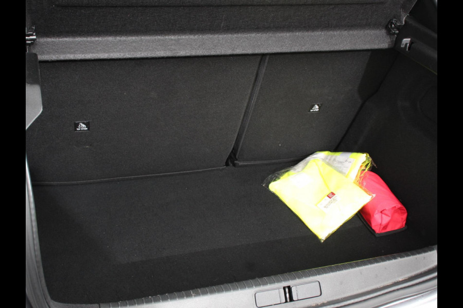 Peugeot 208 1.2 PureTech 100pk Active Pack | Navigatie | Apple Carplay/Android Auto | Parkeersensoren achter | Cruise Control | Airco | Lichtmetalen velgen