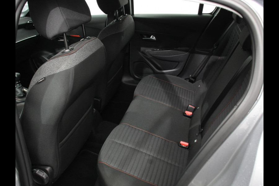 Peugeot 208 1.2 PureTech 100pk Active Pack | Navigatie | Apple Carplay/Android Auto | Parkeersensoren achter | Cruise Control | Airco | Lichtmetalen velgen