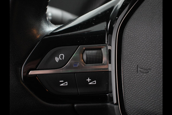 Peugeot 208 1.2 PureTech 100pk Active Pack | Navigatie | Apple Carplay/Android Auto | Parkeersensoren achter | Cruise Control | Airco | Lichtmetalen velgen