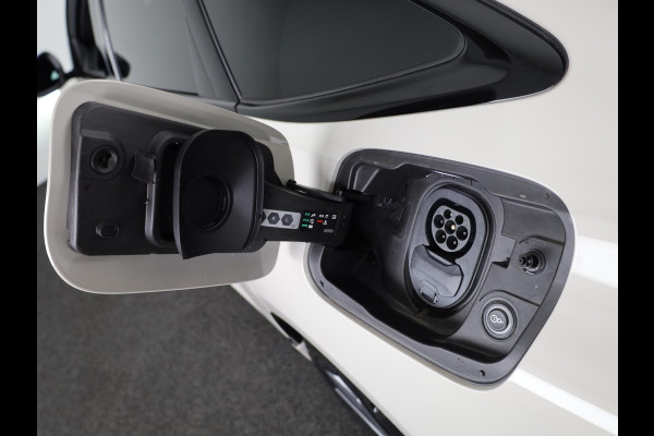 Audi A6 Sportback e-tron S edition 83 kWh | Winterpakket | Privacy glas | LM velgen 21" | Leder interieur | Remzadels rood |