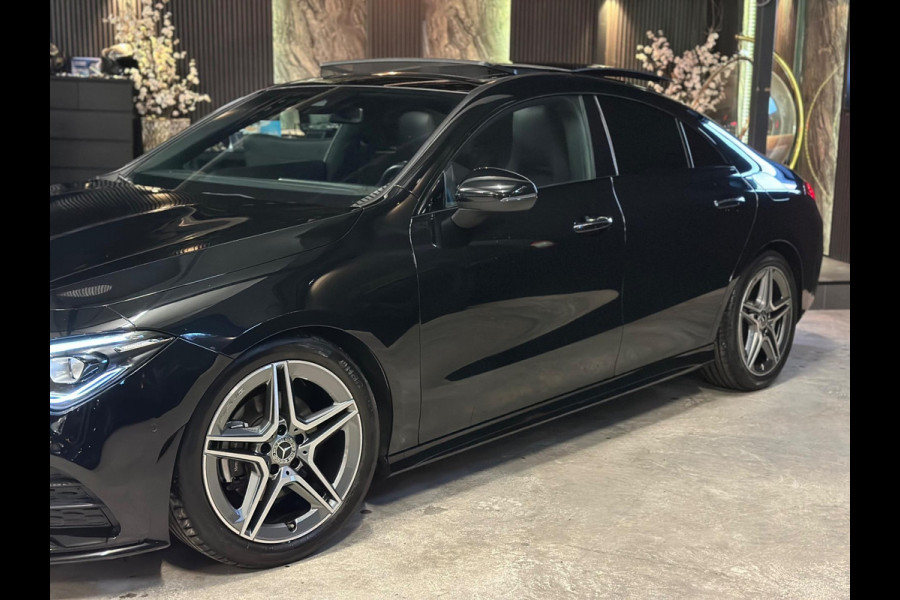 Mercedes-Benz CLA-Klasse 180 AMG|PANO|SFEER|BOMVOL!