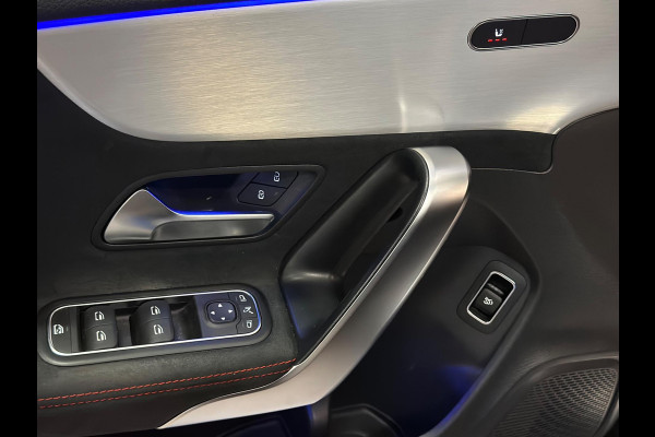 Mercedes-Benz CLA-Klasse 180 AMG|PANO|SFEER|BOMVOL!