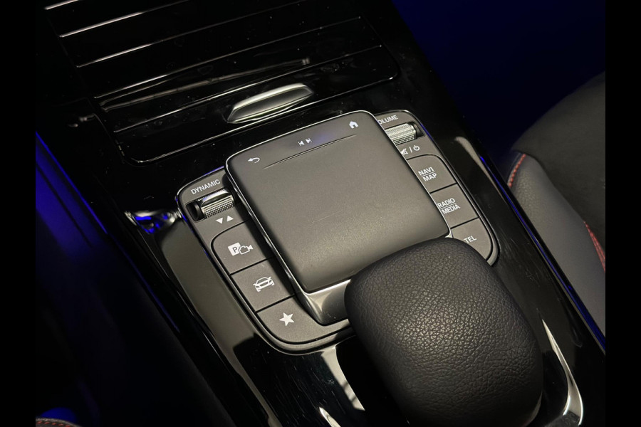 Mercedes-Benz CLA-Klasse 180 AMG|PANO|SFEER|BOMVOL!