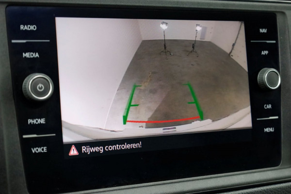 Volkswagen Crafter 35 2.0 TDI 140pk Bakwagen met laadklep en zijdeur 12-2021