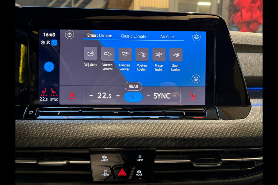 Volkswagen Golf 1.5 eTSI |3x R-LINE|VIRTUAL|PANO| IQ LIGHTS|ACC|NIGHTPAKKET|SFEERVERLICHTING|CAMERA|CARPLAY|DEALERONDERHOUDEN|VOL!