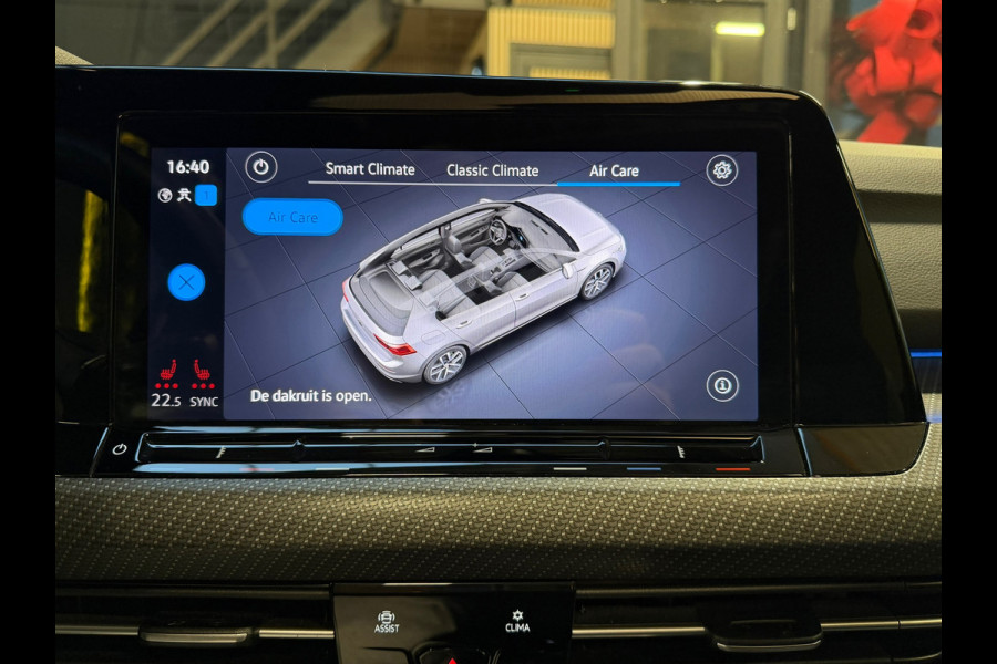 Volkswagen Golf 1.5 eTSI |3x R-LINE|VIRTUAL|PANO| IQ LIGHTS|ACC|NIGHTPAKKET|SFEERVERLICHTING|CAMERA|CARPLAY|DEALERONDERHOUDEN|VOL!