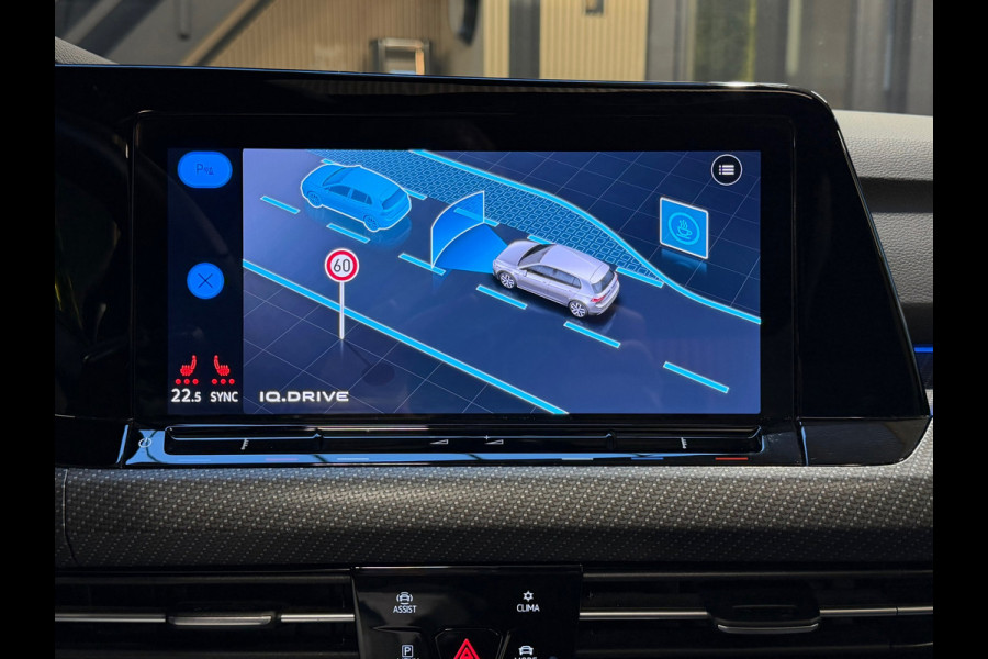 Volkswagen Golf 1.5 eTSI |3x R-LINE|VIRTUAL|PANO| IQ LIGHTS|ACC|NIGHTPAKKET|SFEERVERLICHTING|CAMERA|CARPLAY|DEALERONDERHOUDEN|VOL!