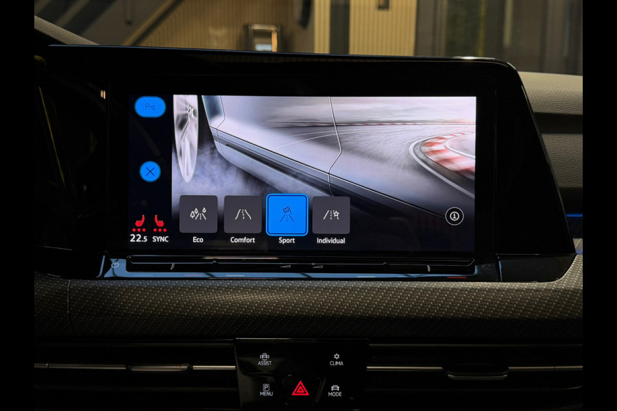 Volkswagen Golf 1.5 eTSI |3x R-LINE|VIRTUAL|PANO| IQ LIGHTS|ACC|NIGHTPAKKET|SFEERVERLICHTING|CAMERA|CARPLAY|DEALERONDERHOUDEN|VOL!