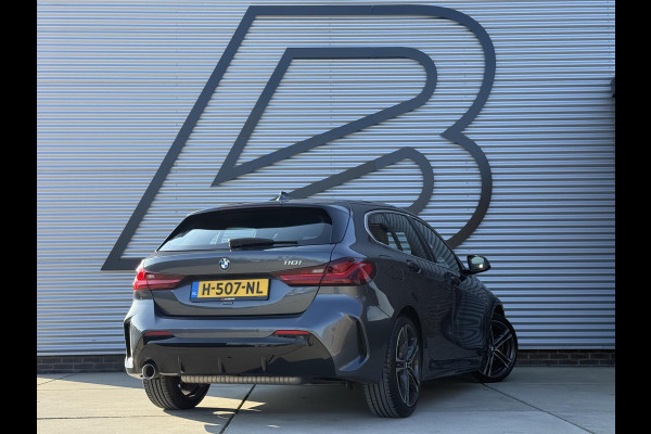 BMW 1-serie 118i High Executive Edition M-Pakket,2e Eigenaar,Navi,Leder,Stoelverwarming,PDC,N.A,P,APK tot 05-2026