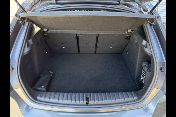 BMW 1-serie 118i High Executive Edition M-Pakket,2e Eigenaar,Navi,Leder,Stoelverwarming,PDC,N.A,P,APK tot 05-2026