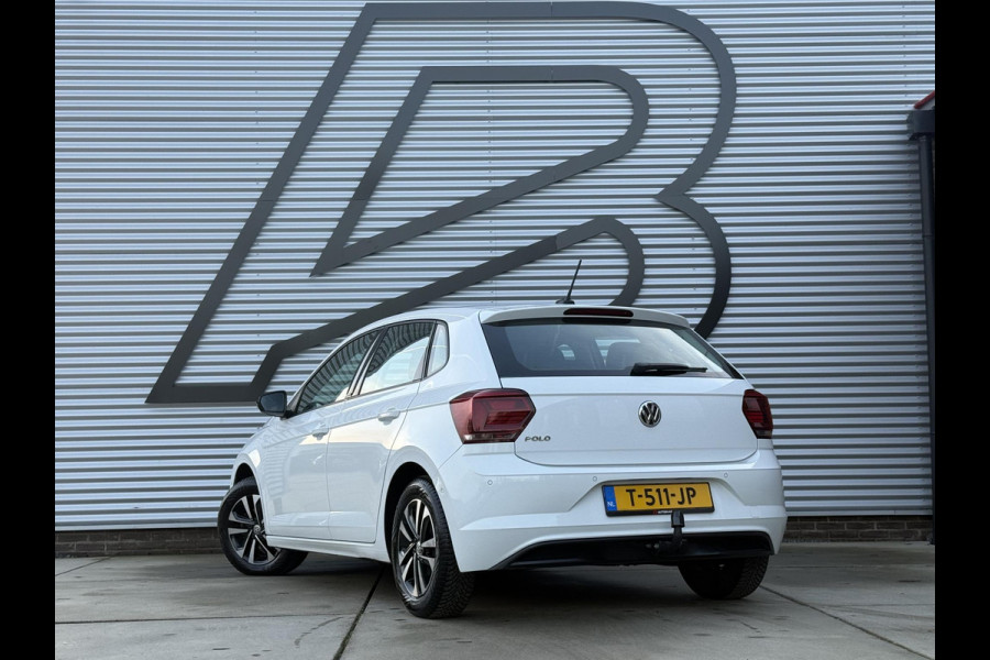 Volkswagen Polo 1.0 TSI Highline Business R 1e Eigenaar,Navi,Airco,Cruise,PDC V+A,Trekhaak,Bluetooth,Dodehoek,APK tot 08-2027