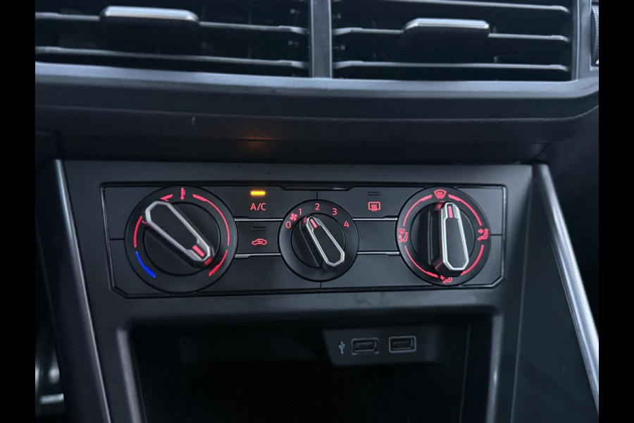 Volkswagen Polo 1.0 TSI Highline Business R 1e Eigenaar,Navi,Airco,Cruise,PDC V+A,Trekhaak,Bluetooth,Dodehoek,APK tot 08-2027